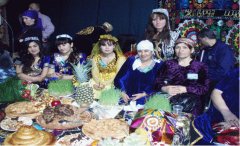 2012 г. Азербайджанцы [5] Первый межнациональный праздник Навруз в Самаре, 2012 г. Таджики [5]